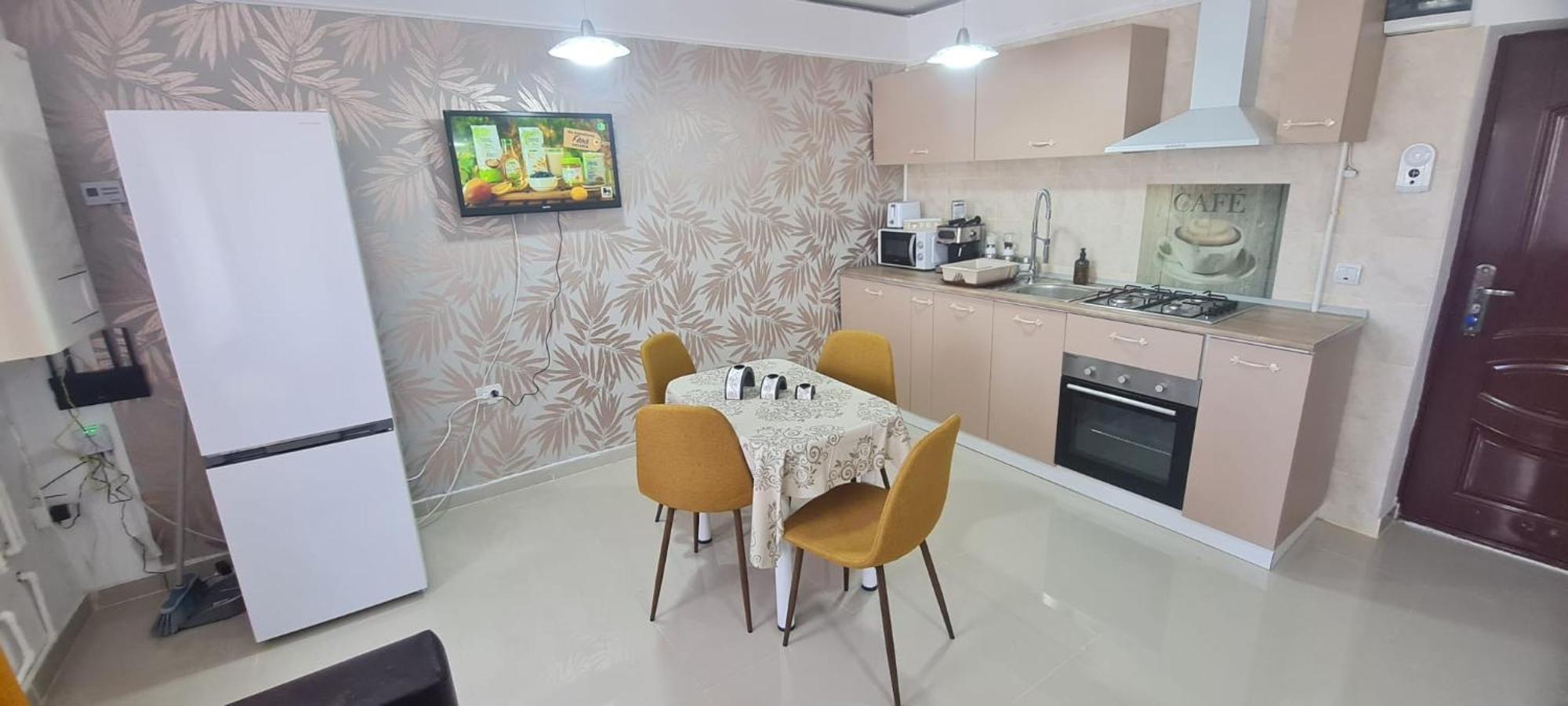 Cosy 2 Bedroom Apartment In New Town Μπρασόβ Εξωτερικό φωτογραφία